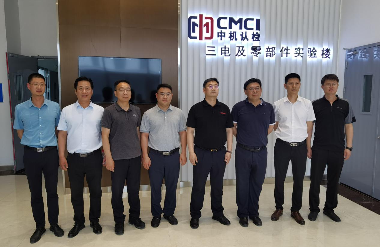 1ee83950952842c0e92e215bf3b9e802