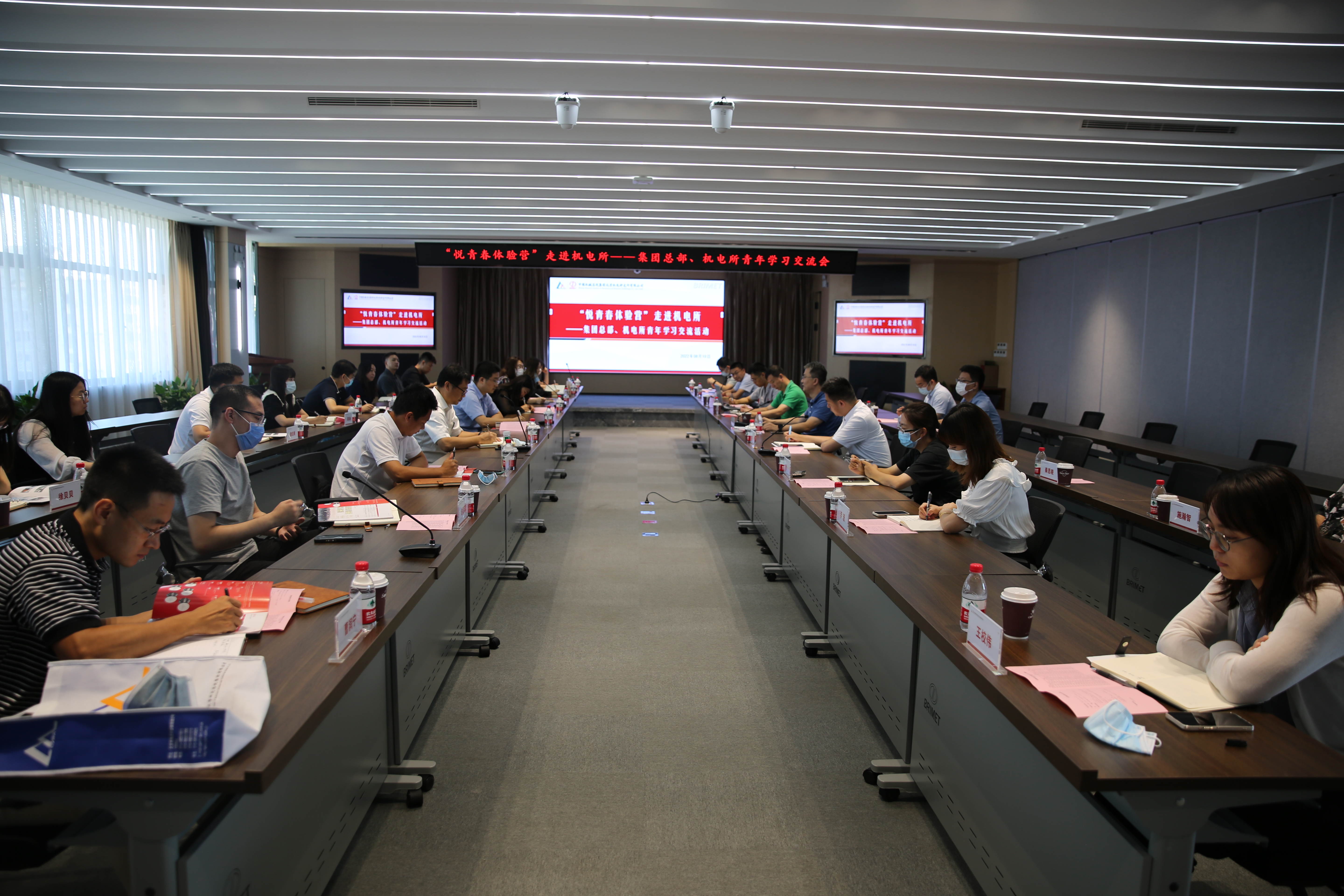 142b6a9e98ac1d7a96609c710540285