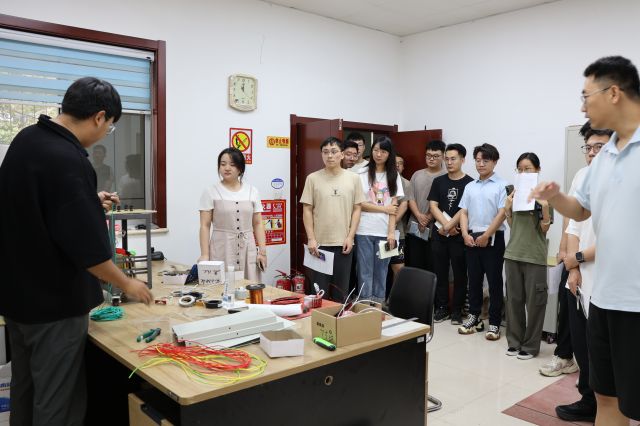 IMG_0233.jpg IMG_0233.jpg